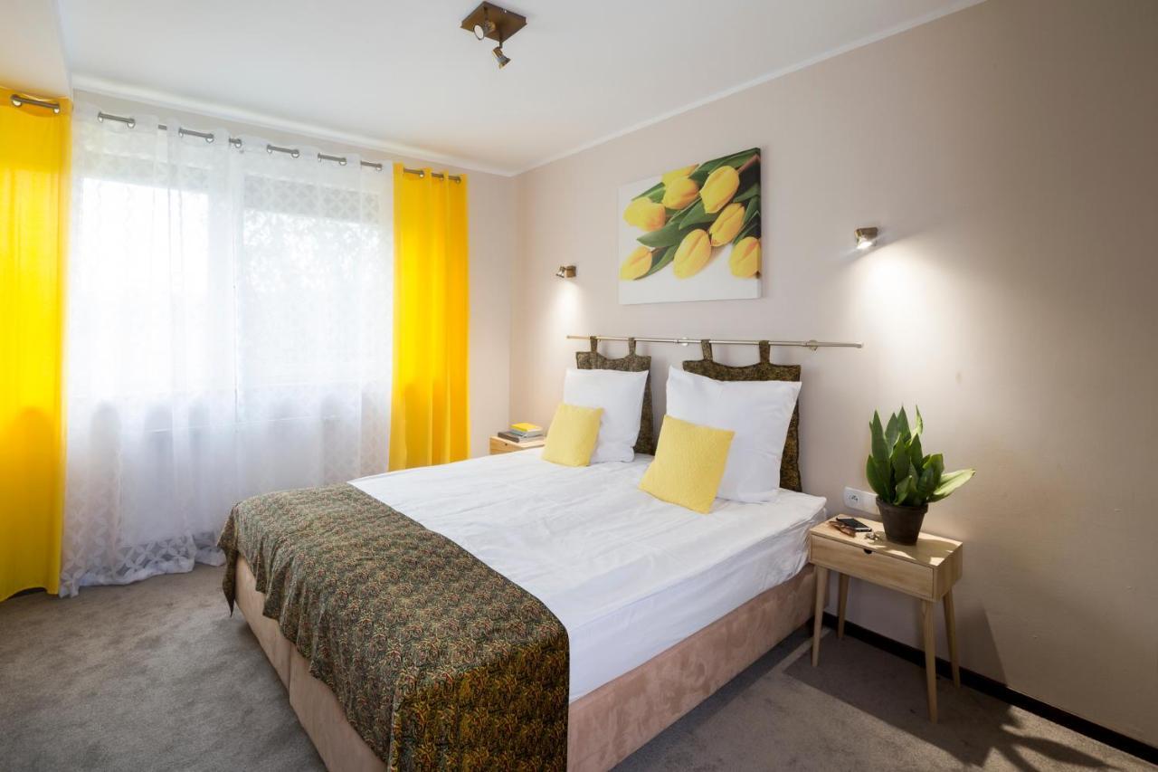 Noce I Dnie Hotel Postolowo Exterior photo