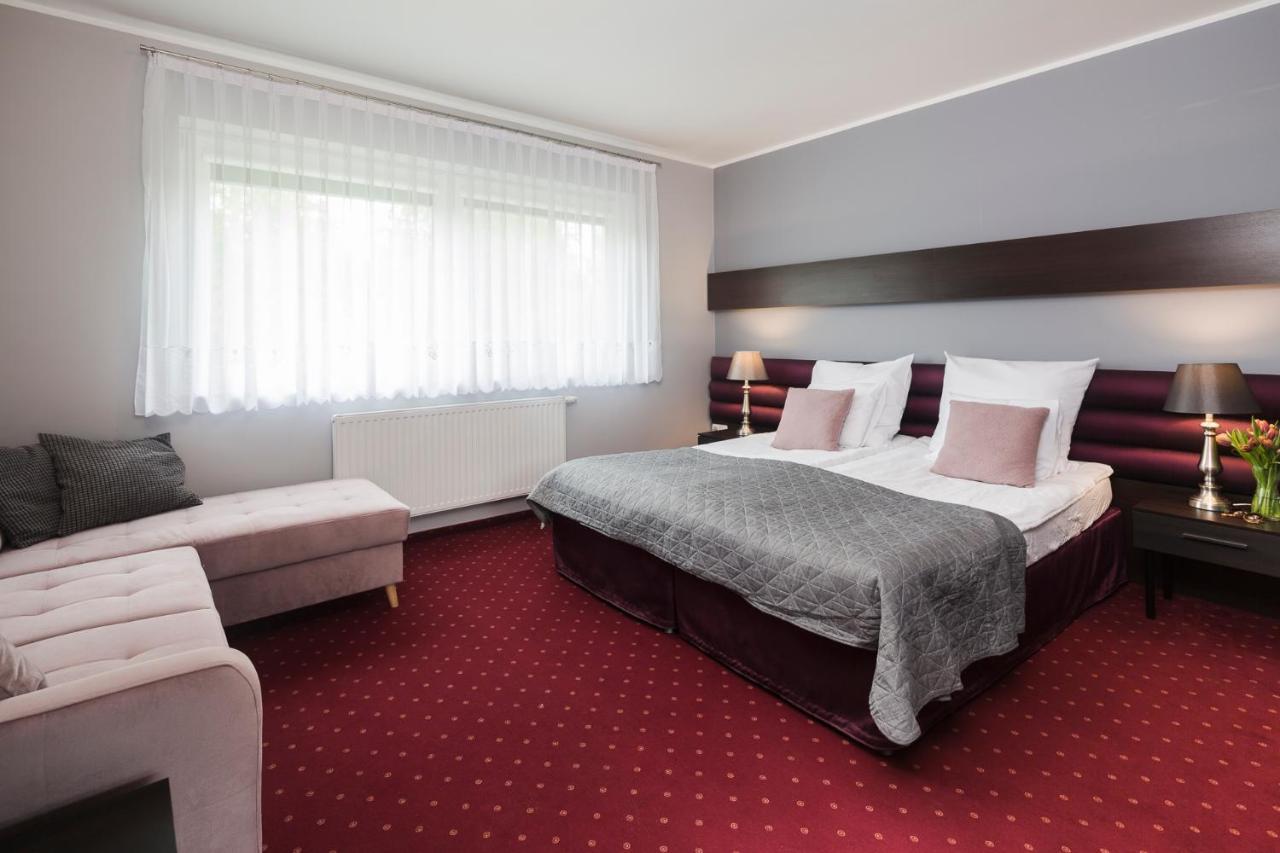 Noce I Dnie Hotel Postolowo Exterior photo