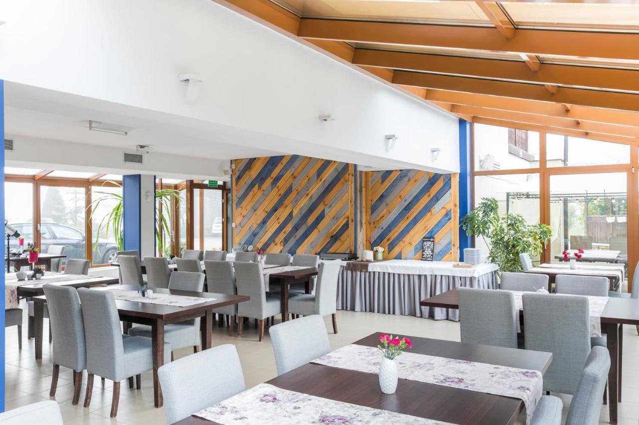 Noce I Dnie Hotel Postolowo Exterior photo
